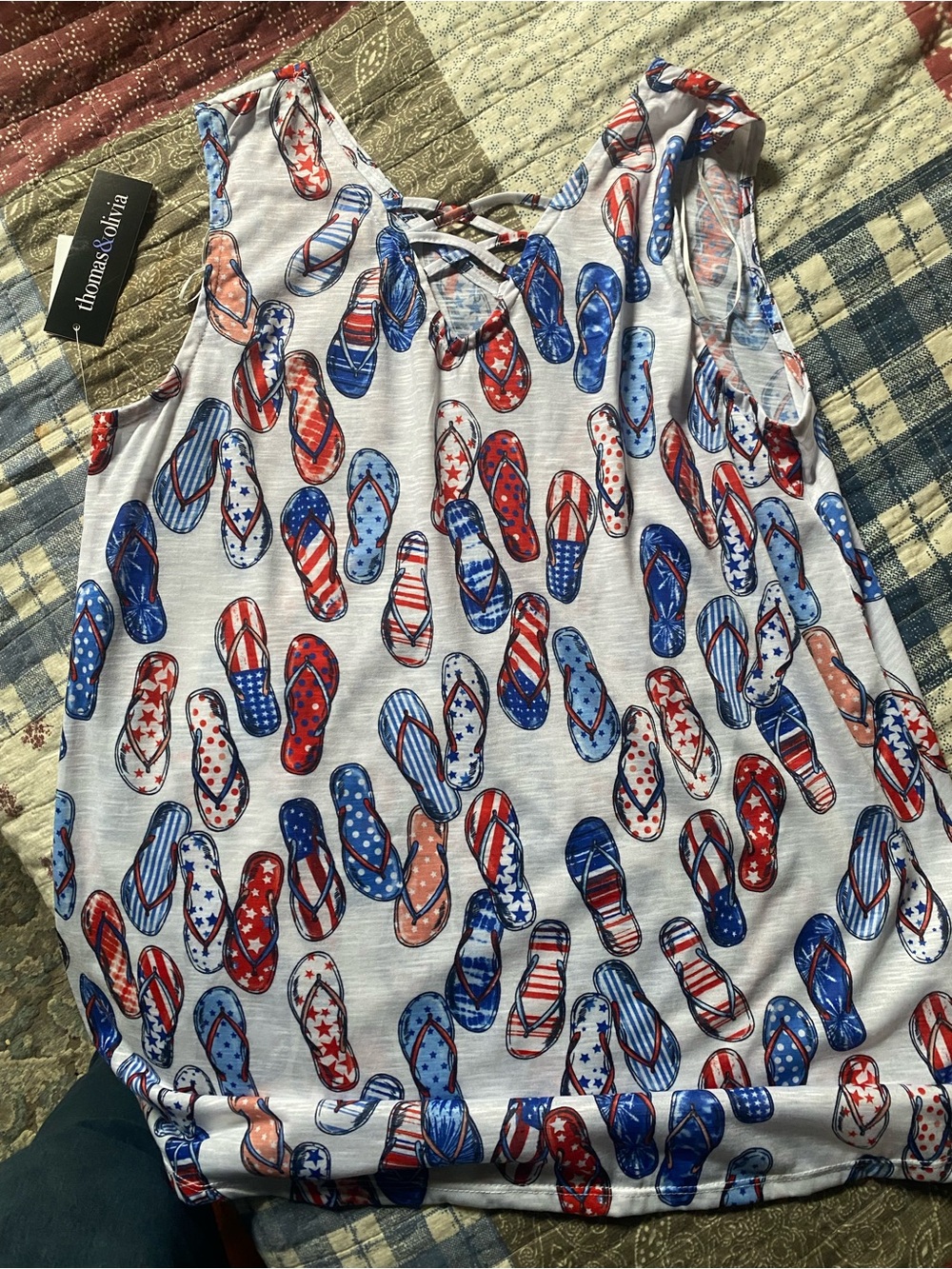 Thomas & Olivia (T/O) sleeveless tank top w/ patriotic flip-flop print NWT SZ L - Picture 6 of 6